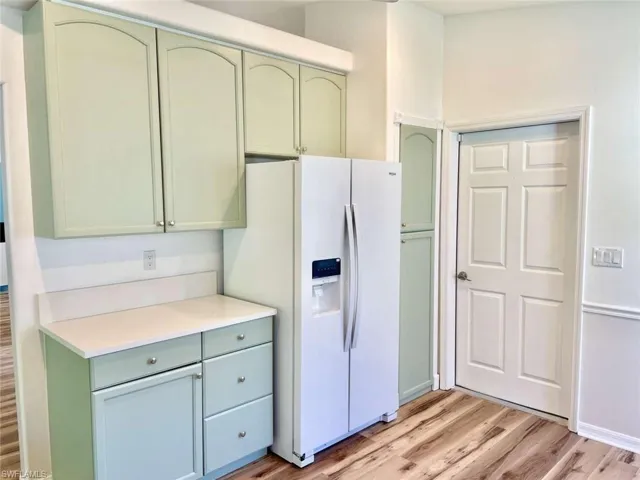 7588  Cameron  CIR, Fort Myers, FL 33912
