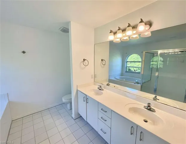 7588  Cameron  CIR, Fort Myers, FL 33912