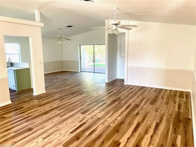 7588  Cameron  CIR, Fort Myers, FL 33912