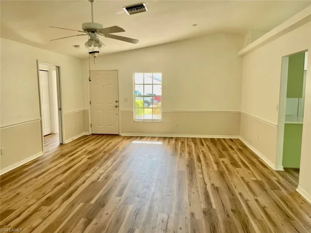 7588  Cameron  CIR, Fort Myers, FL 33912