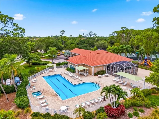 5615 Sherborn Dr 201, Naples, Florida 34110