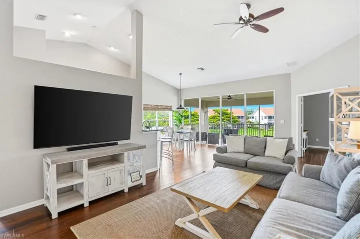 5615 Sherborn Dr 201, Naples, Florida 34110