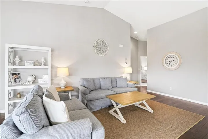 5615 Sherborn Dr 201, Naples, Florida 34110