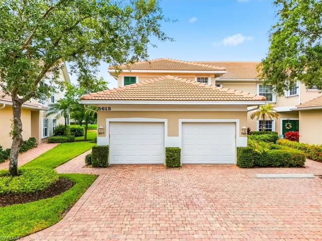 5615 Sherborn Dr 201, Naples, Florida 34110