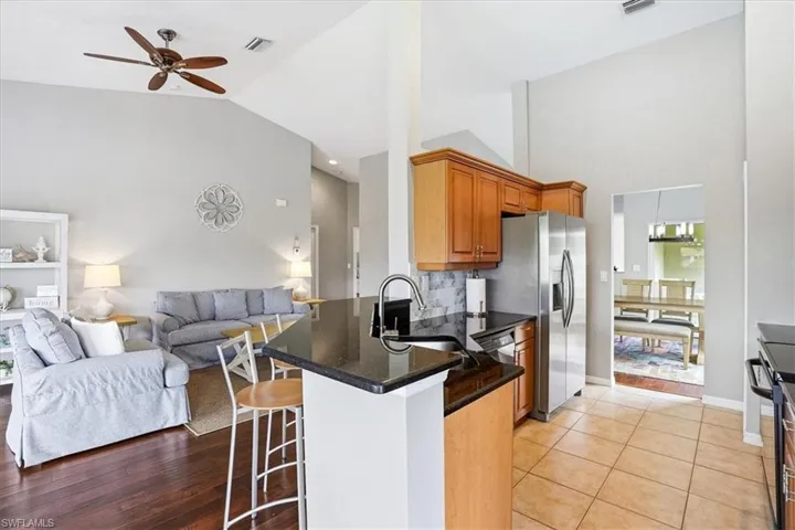 5615 Sherborn Dr 201, Naples, Florida 34110