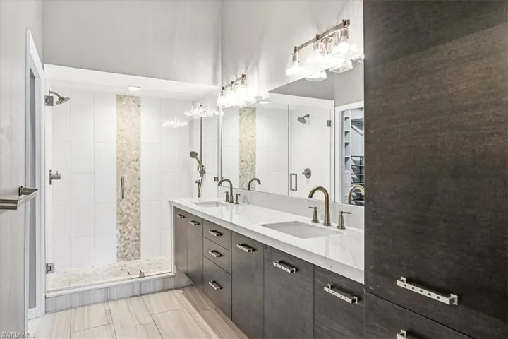 5615 Sherborn Dr 201, Naples, Florida 34110