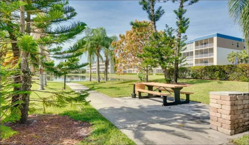 picnic, sidewalks, biking.