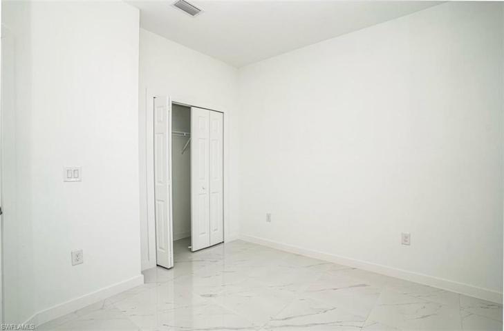 4652-4654  28th SW ST, Lehigh Acres, FL 33973