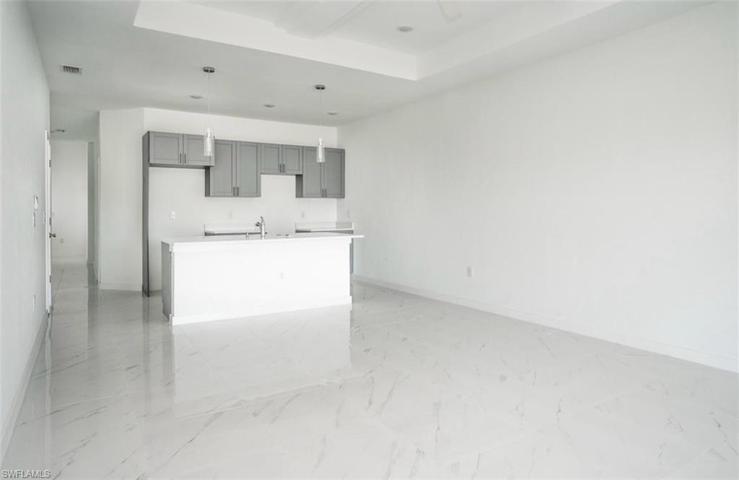 4652-4654  28th SW ST, Lehigh Acres, FL 33973