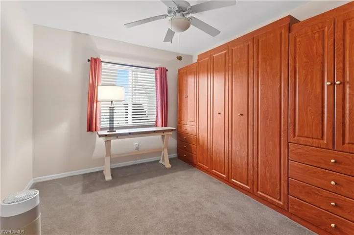 MURPHY BED