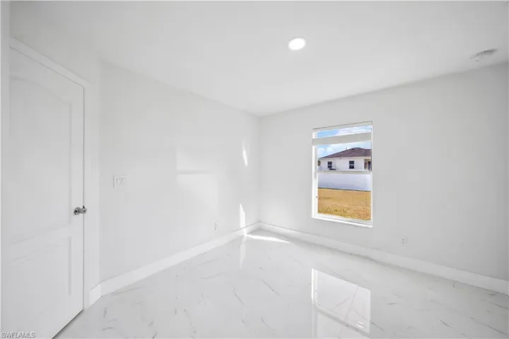 2901  25th SW ST, Lehigh Acres, FL 33976