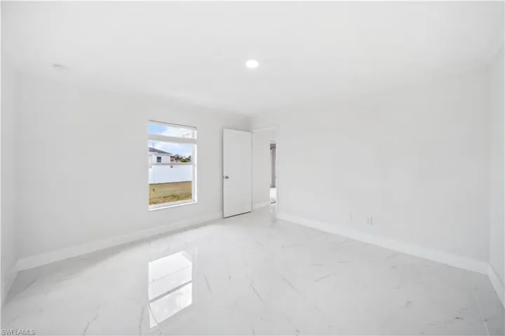 2901  25th SW ST, Lehigh Acres, FL 33976