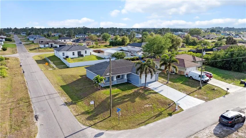2901  25th SW ST, Lehigh Acres, FL 33976