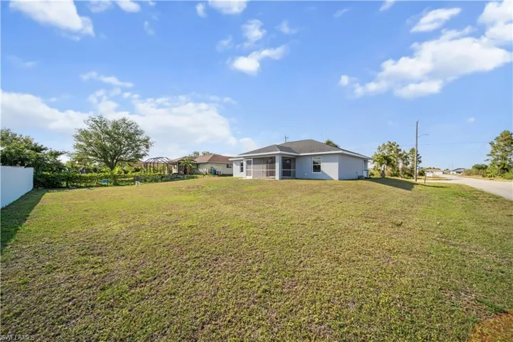 2901  25th SW ST, Lehigh Acres, FL 33976