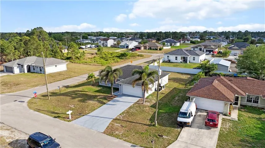 2901  25th SW ST, Lehigh Acres, FL 33976