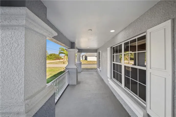 2901  25th SW ST, Lehigh Acres, FL 33976