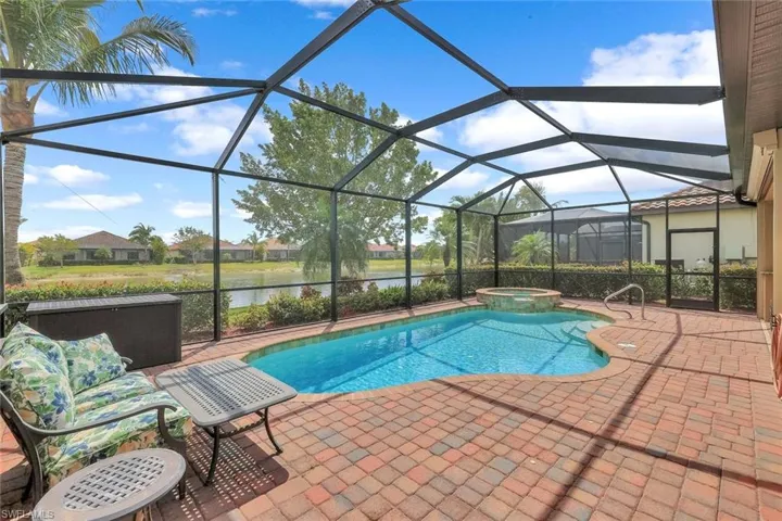 Pool/Lanai