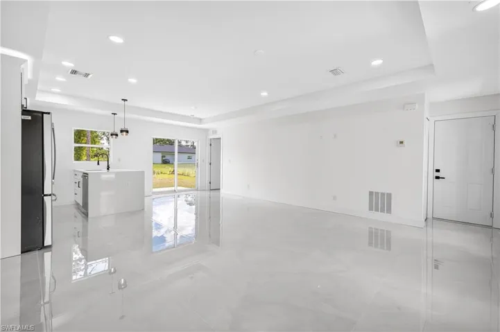 2916  Dora N AVE, Lehigh Acres, FL 33971