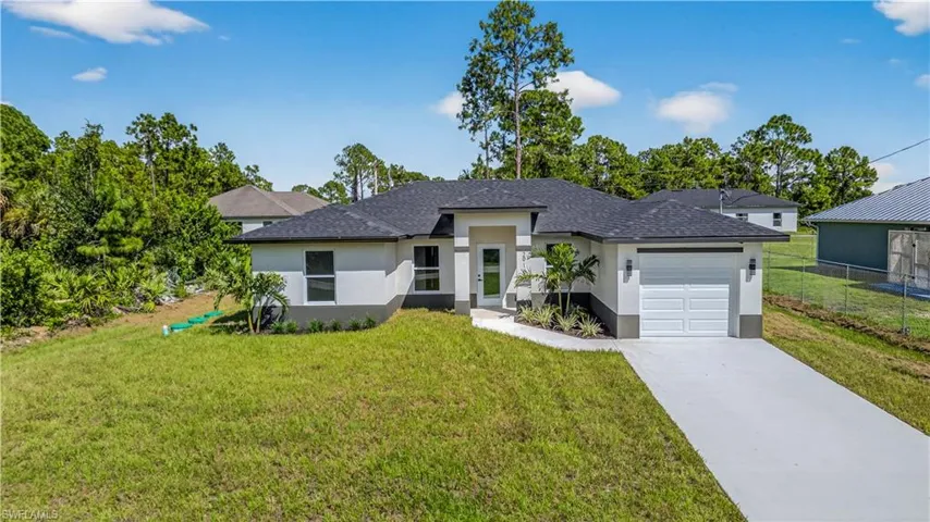 2916  Dora N AVE, Lehigh Acres, FL 33971