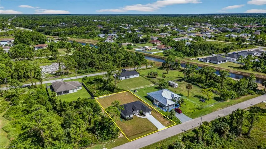 2916  Dora N AVE, Lehigh Acres, FL 33971