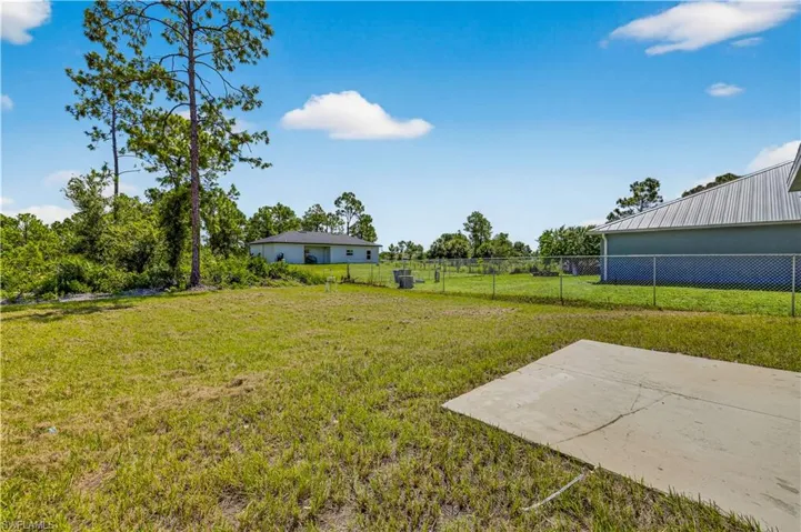 2916  Dora N AVE, Lehigh Acres, FL 33971
