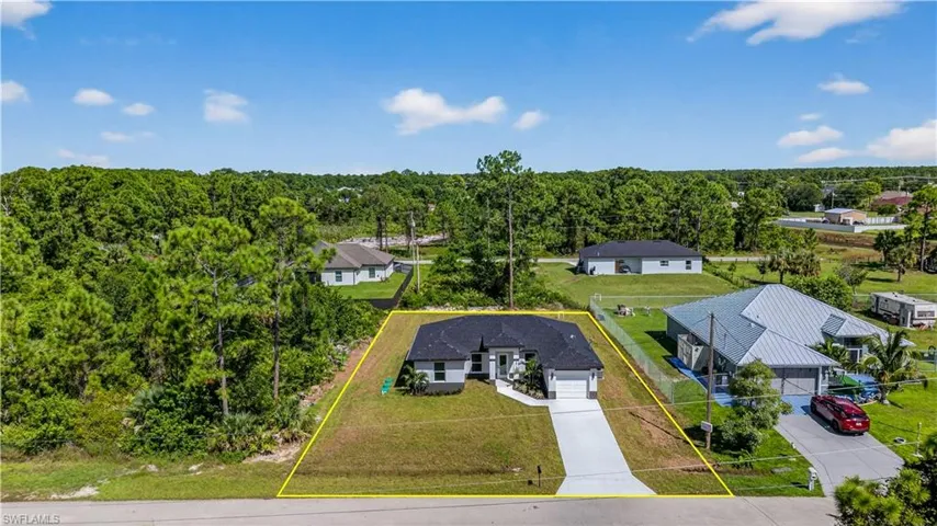 2916  Dora N AVE, Lehigh Acres, FL 33971