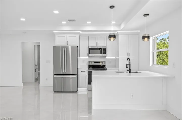 2916  Dora N AVE, Lehigh Acres, FL 33971