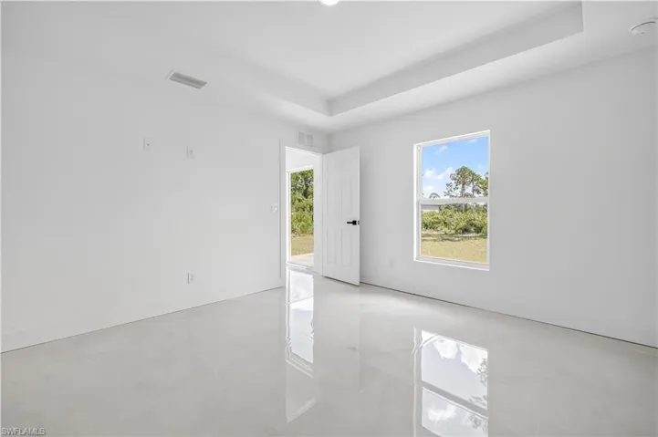 2916  Dora N AVE, Lehigh Acres, FL 33971