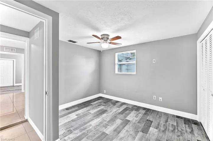 1122  Wesley W ST, Lehigh Acres, FL 33936