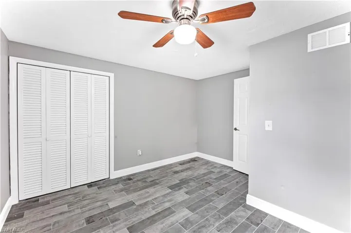 1122  Wesley W ST, Lehigh Acres, FL 33936