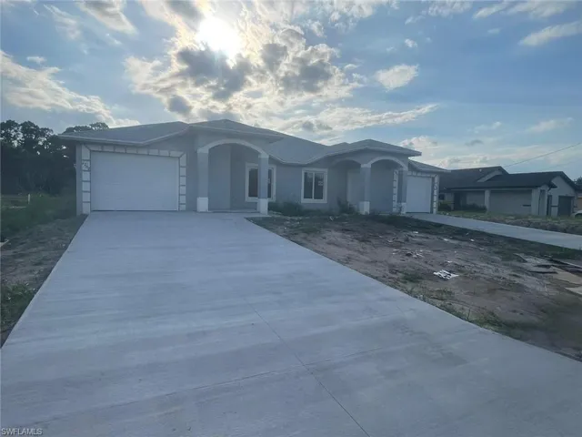 Ranch-style house with a garage