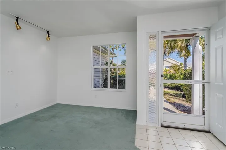 171  Bristol  LN, Naples, FL 34112