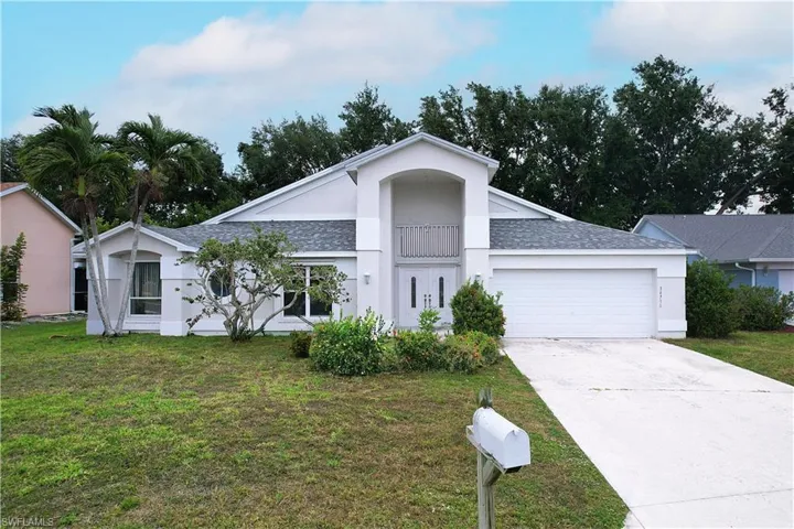 14750  Lake Olive  DR, Fort Myers, FL 33919