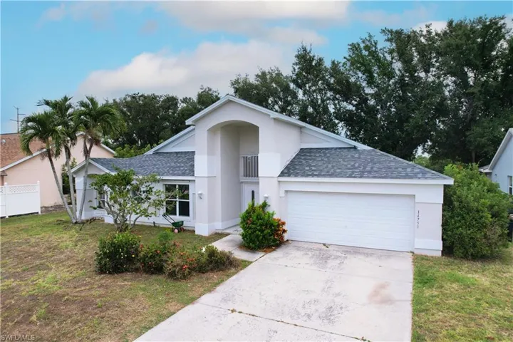 14750  Lake Olive  DR, Fort Myers, FL 33919