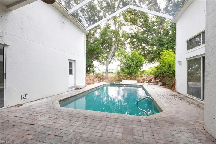 14750  Lake Olive  DR, Fort Myers, FL 33919