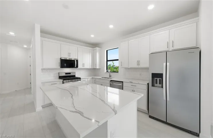 2114 Sequoia Ct, Naples, Florida 34120