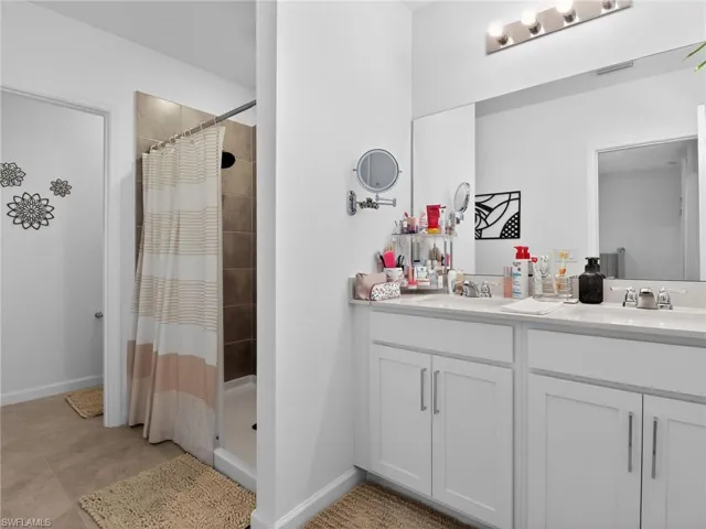 1672 Lake Jessup Cir, Cape Coral, Florida 33909