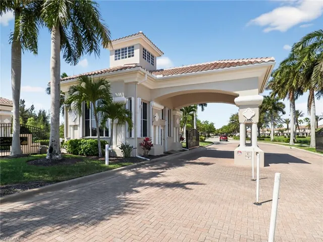 1672 Lake Jessup Cir, Cape Coral, Florida 33909