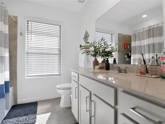1672 Lake Jessup Cir, Cape Coral, Florida 33909