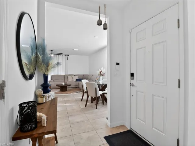 1672 Lake Jessup Cir, Cape Coral, Florida 33909