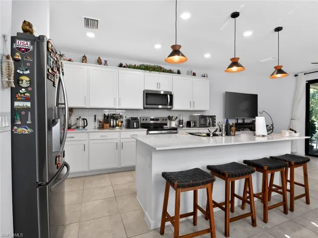 1672 Lake Jessup Cir, Cape Coral, Florida 33909