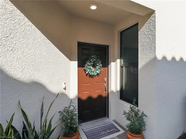 1672 Lake Jessup Cir, Cape Coral, Florida 33909