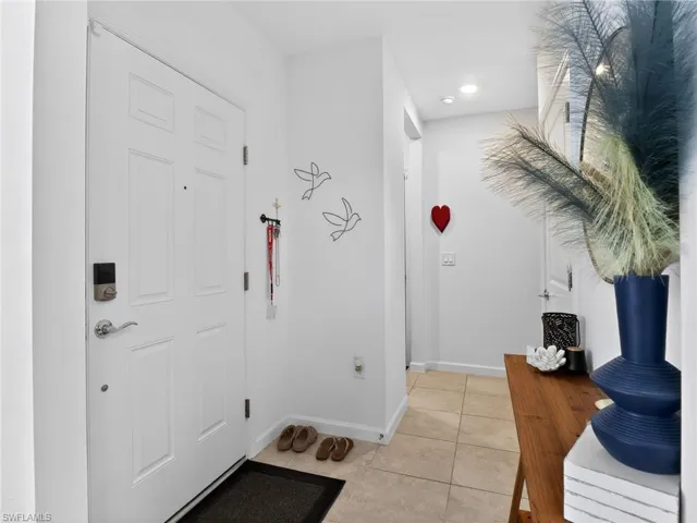 1672 Lake Jessup Cir, Cape Coral, Florida 33909