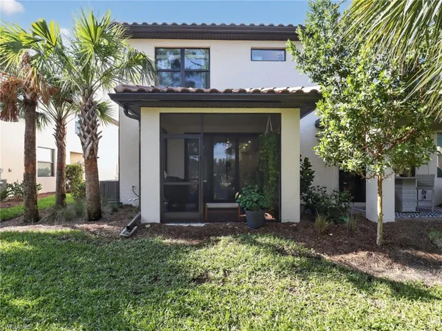 1672 Lake Jessup Cir, Cape Coral, Florida 33909
