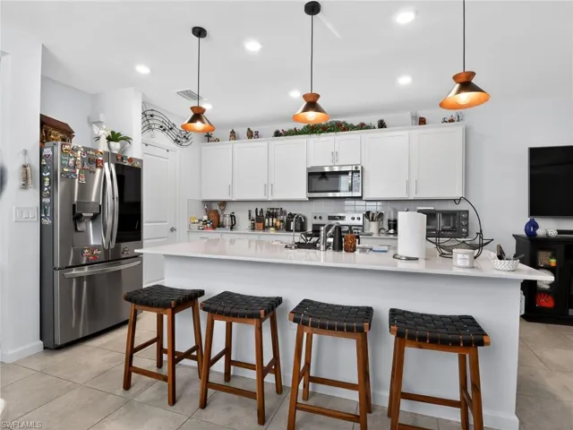 1672 Lake Jessup Cir, Cape Coral, Florida 33909