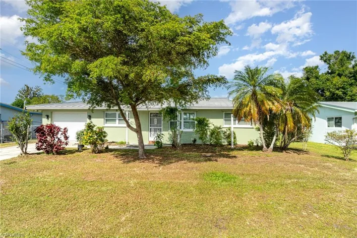 1385  Lincoln  AVE, North Fort Myers, FL 33917