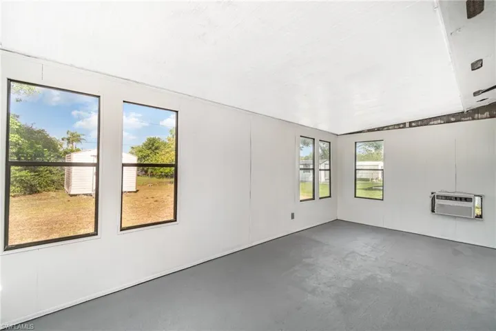 1385  Lincoln  AVE, North Fort Myers, FL 33917