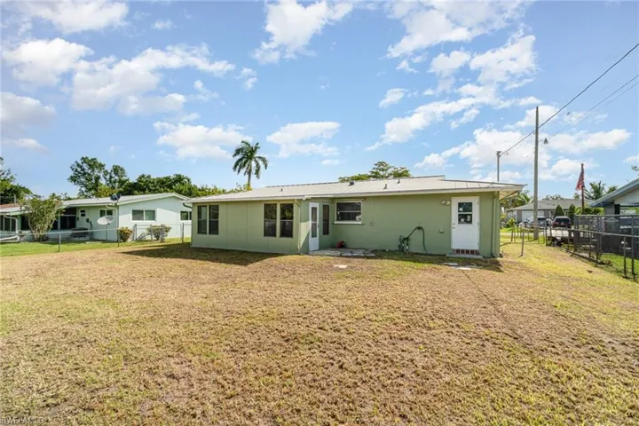 1385  Lincoln  AVE, North Fort Myers, FL 33917