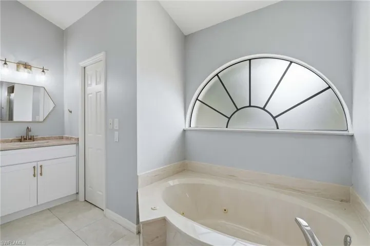 5350 Harborage Dr, Fort Myers, Florida 33908