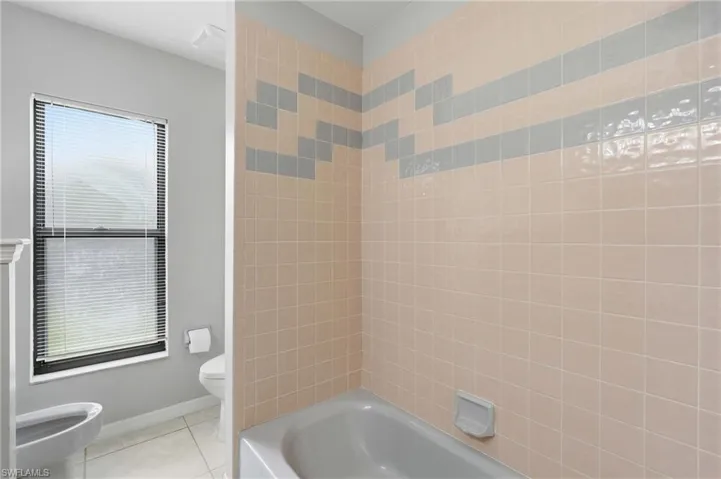 5350 Harborage Dr, Fort Myers, Florida 33908
